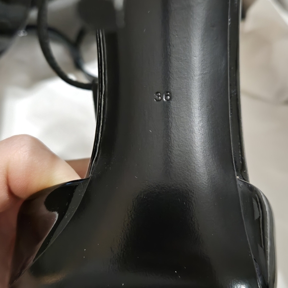 🔥🔥 Dolce & Gabbana Black DG patent leather pumps Size 36 BNWB 🔥🔥 - Picture 11 of 14